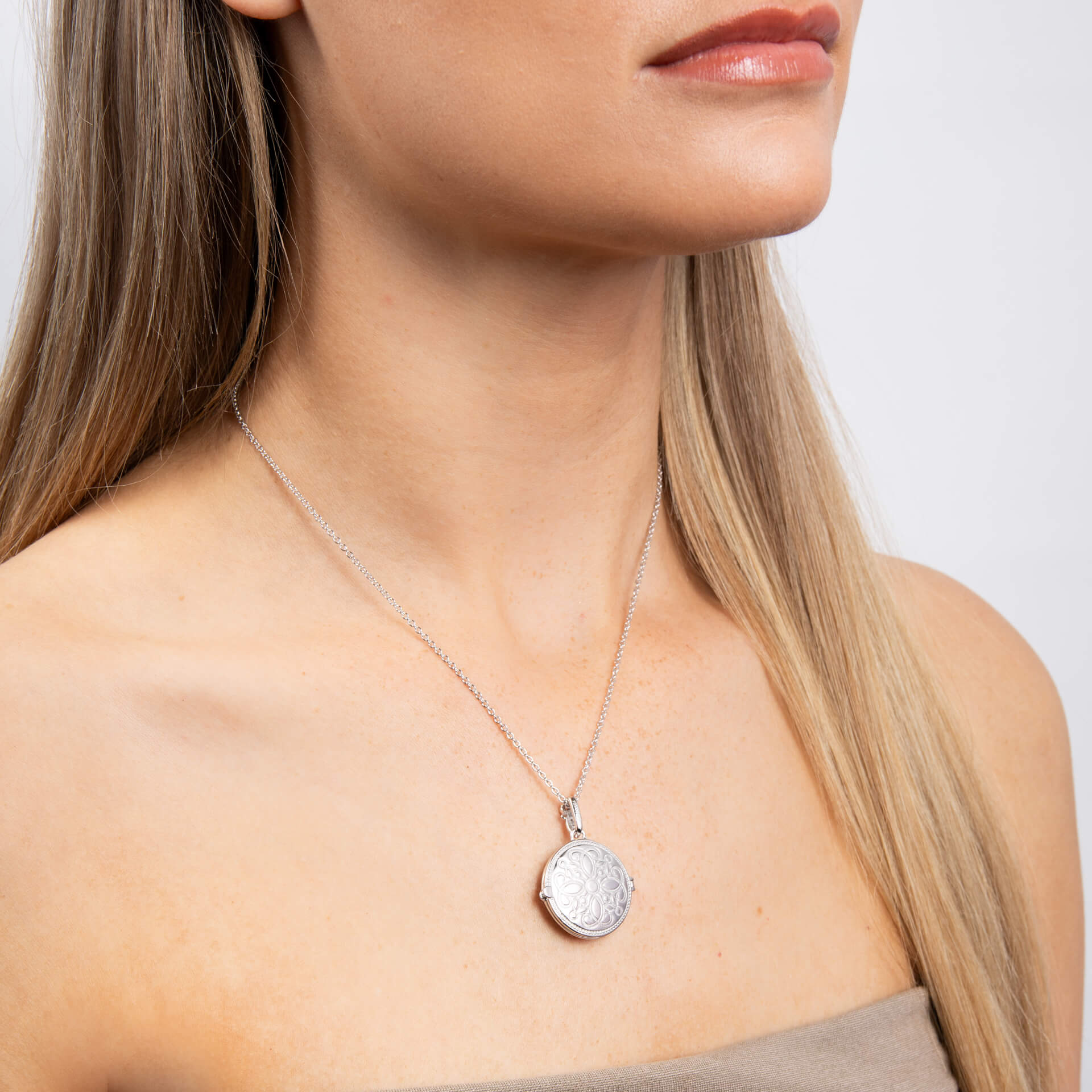 Round Medallion Filigree Locket