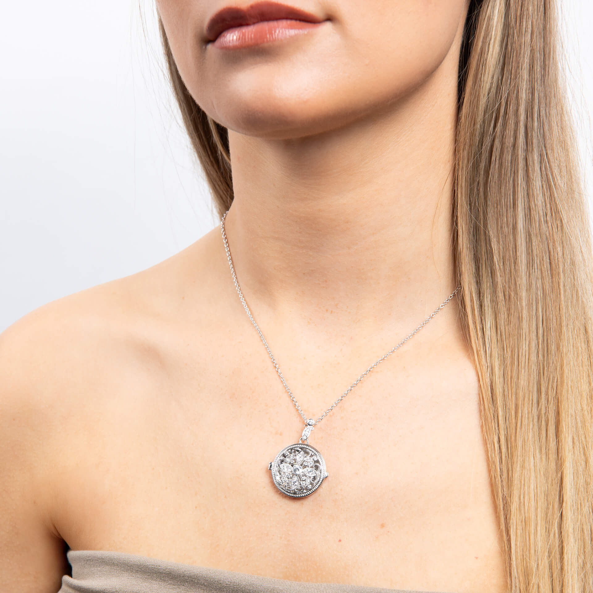 Round Medallion Filigree Locket