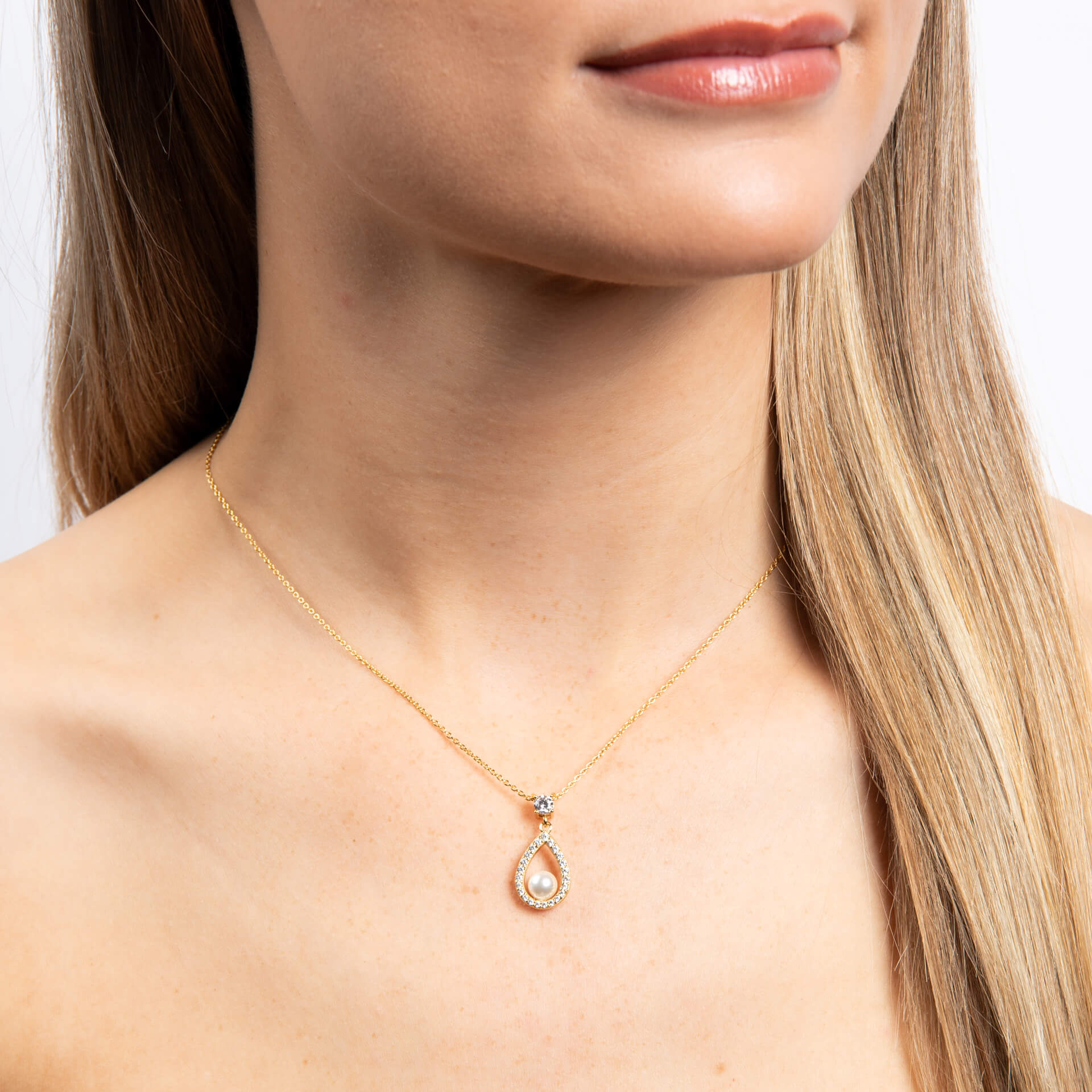 Open Halo Teardrop Pendant with Shell Pearl