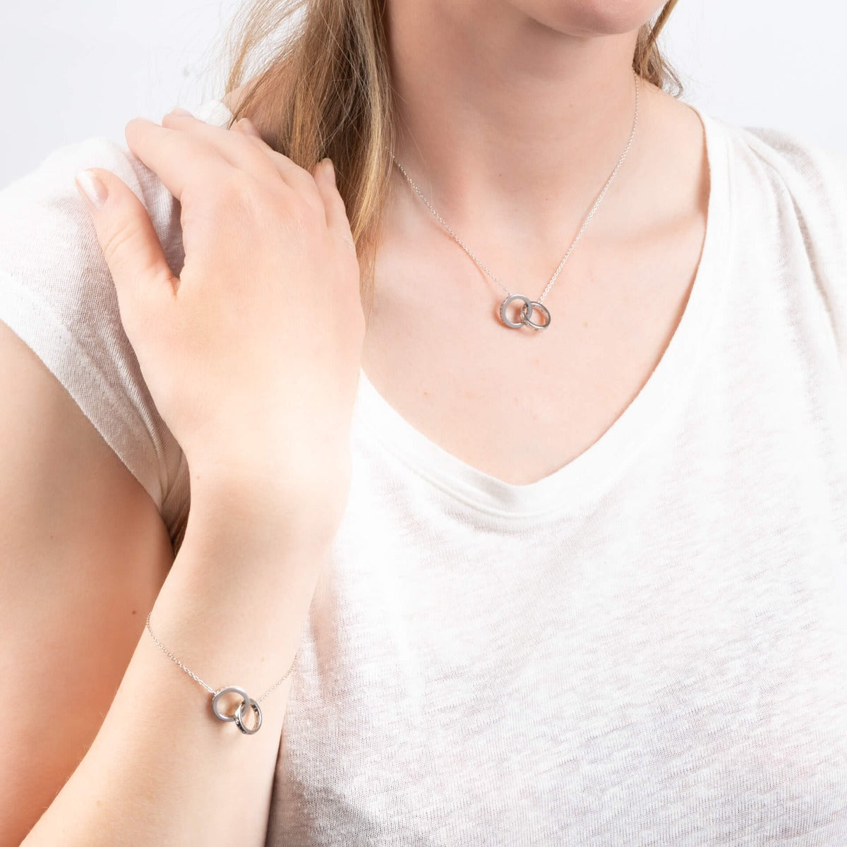Interlocking Rings Necklace