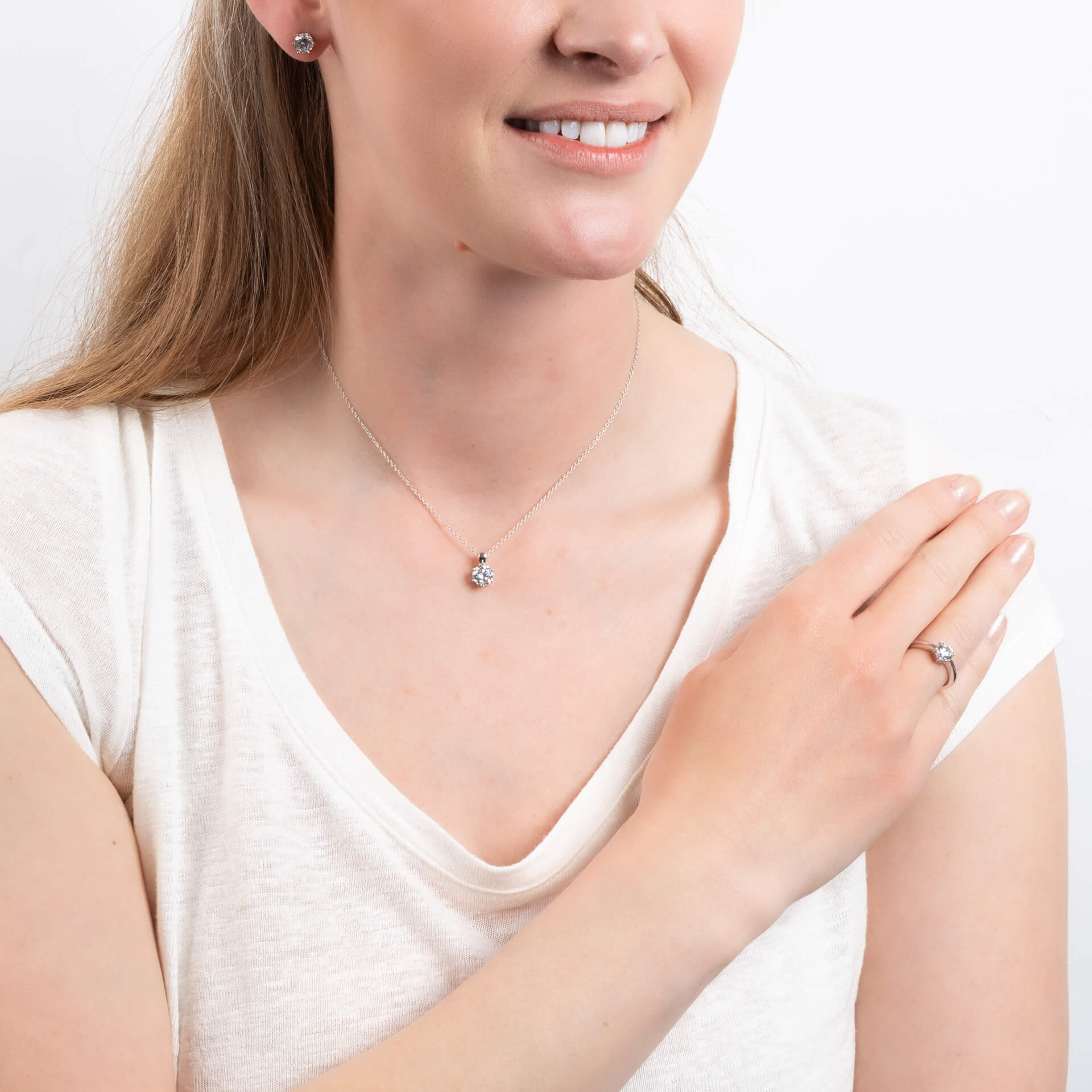 Six Claw Carat Pendant